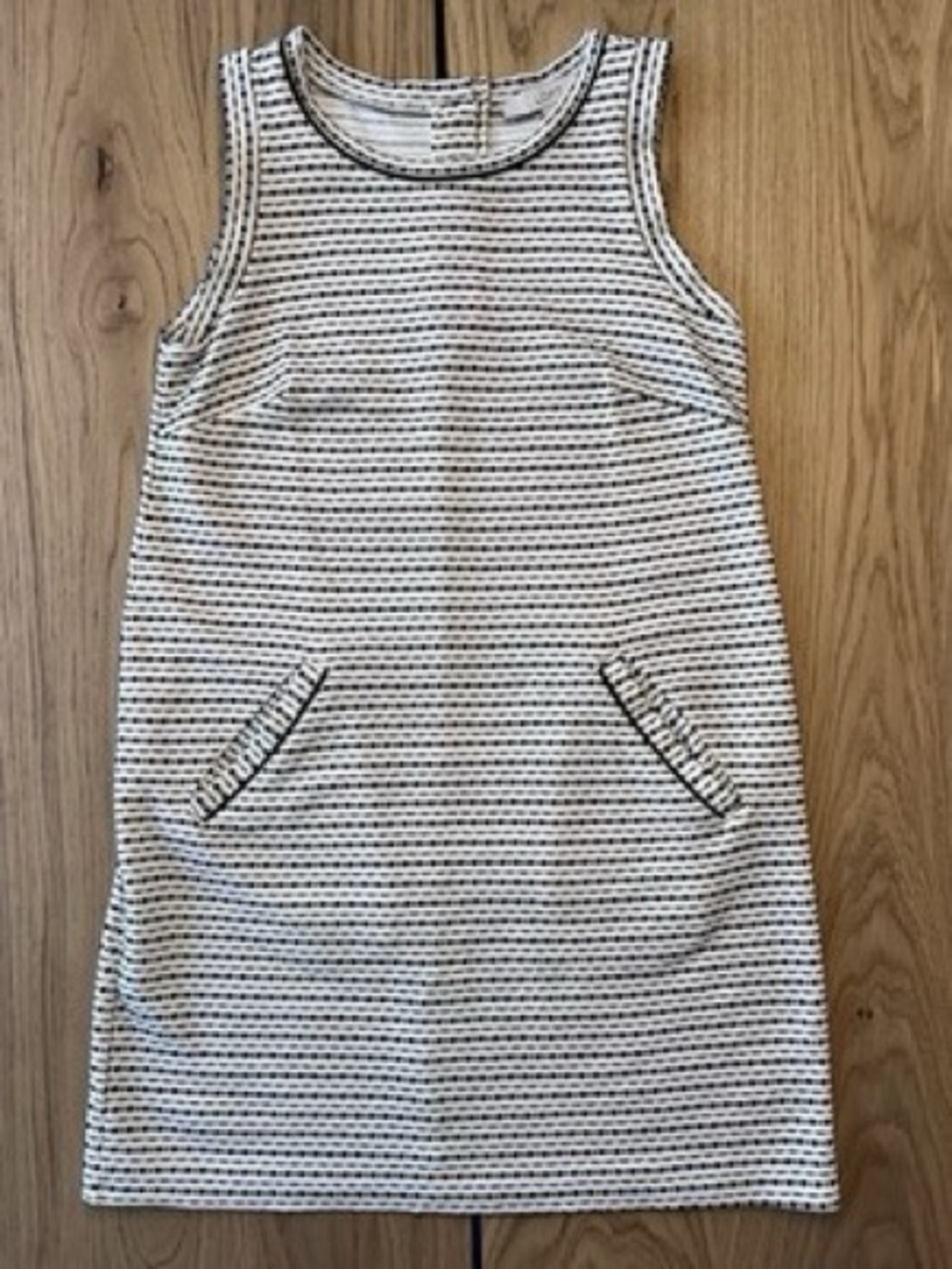 EUC LOFT Striped Sleeveless Mini Dress w/Front Pockets, Scoop Neck Button Detail